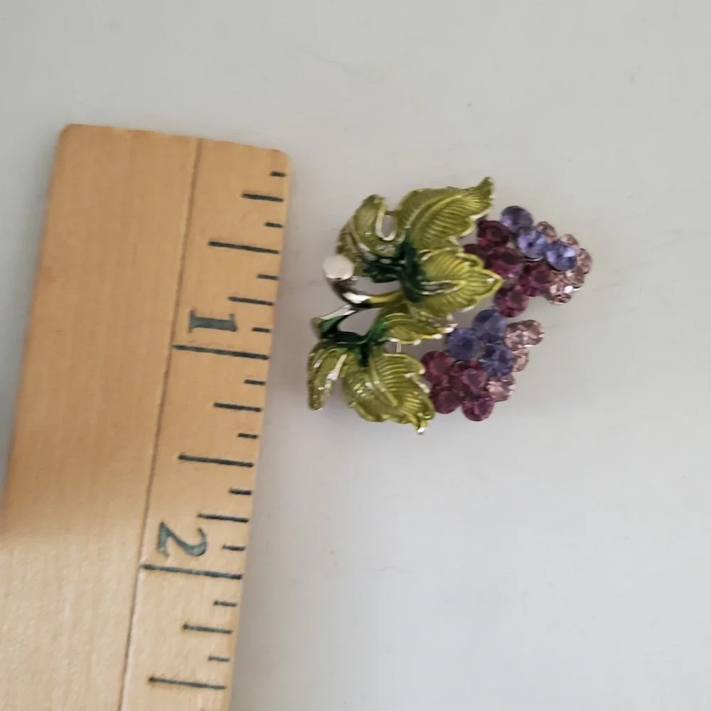 Grape Cluster Brooch Pin Rhinestone Purple Lavender Green Enamel Silver Tone